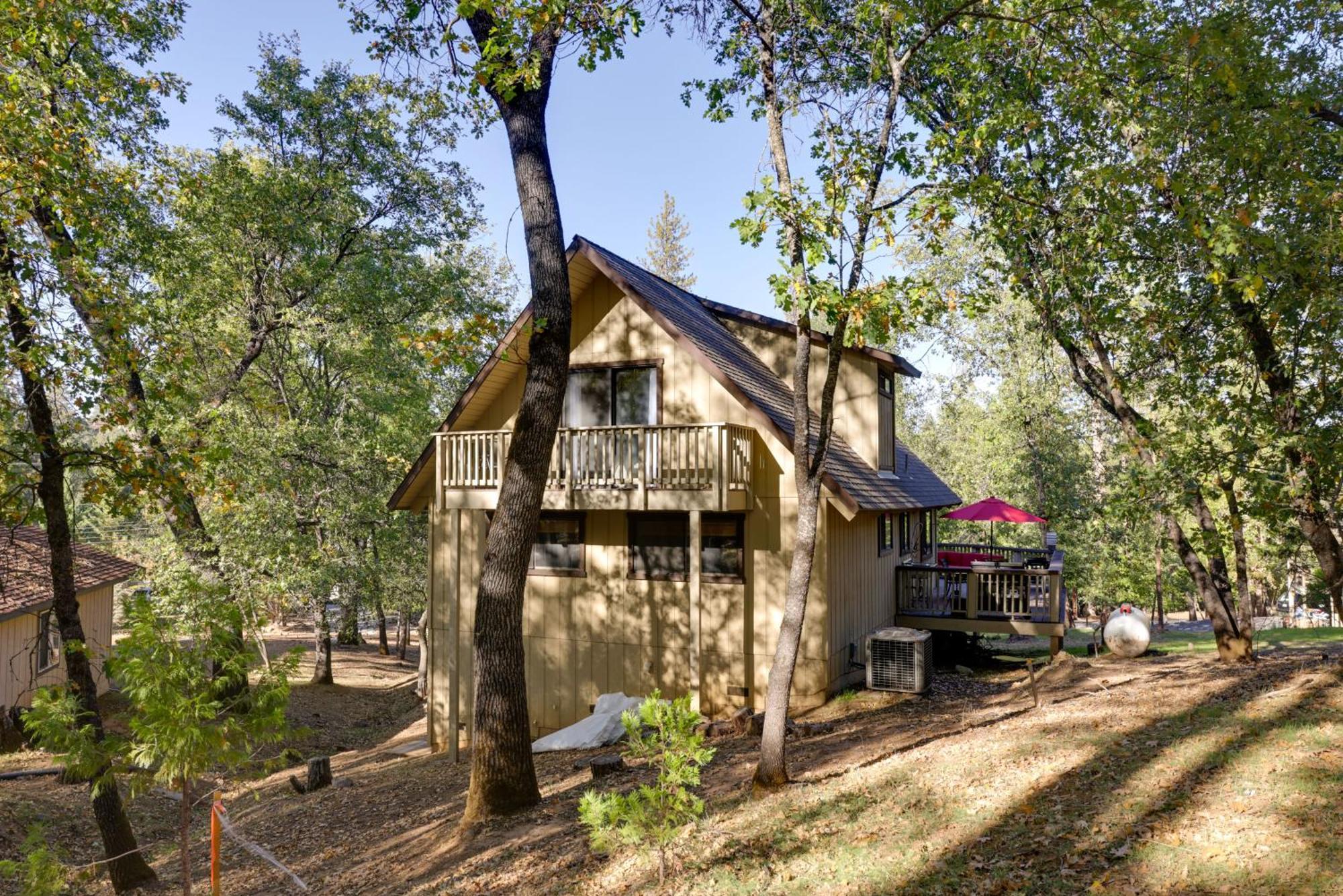Spacious Groveland Cabin With Wraparound Deck! Exterior photo